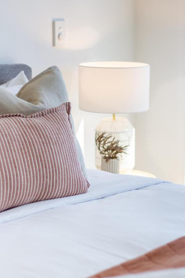Central Sunny Perch 2 Bed 1 Bath Appartement Christchurch Buitenkant foto